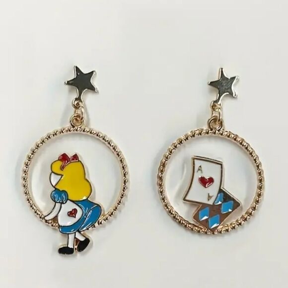 Alice in Wonderland Earrings - Picture 5 of 5
